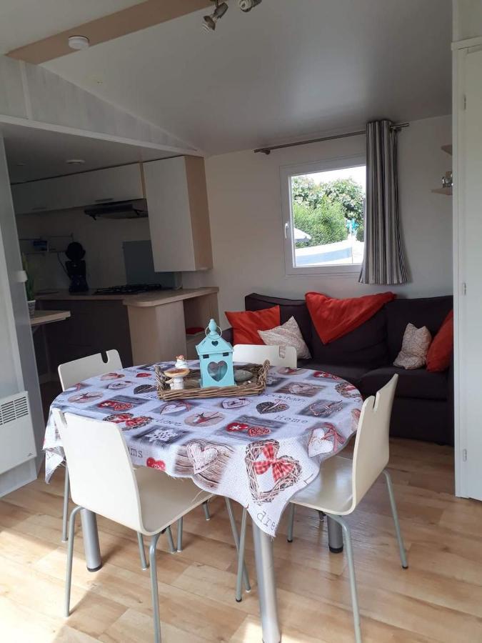 Luxueuze Stacaravan 4Pers Met Terras En Tuintje Bredene Bagian luar foto