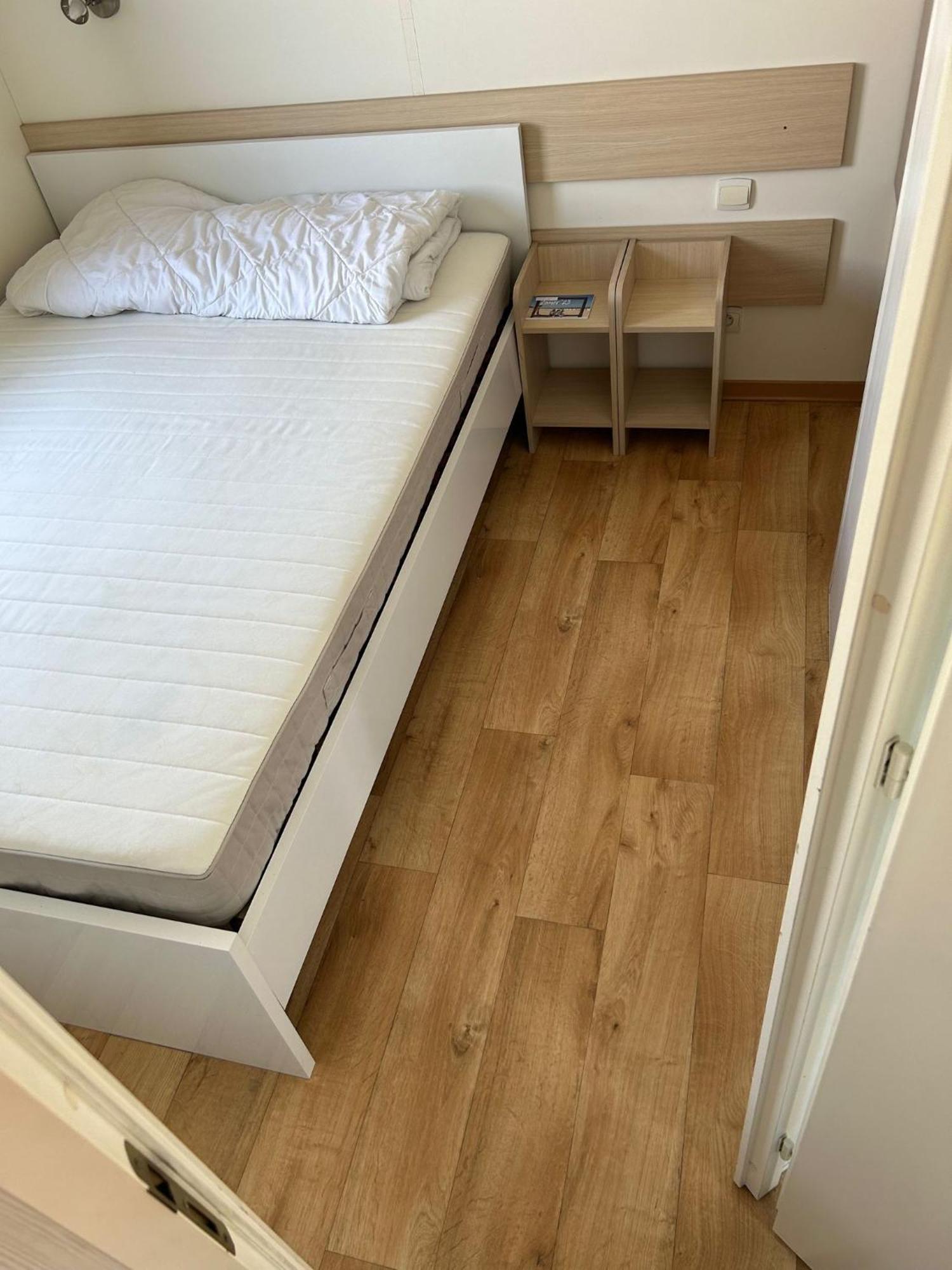 Luxueuze Stacaravan 4Pers Met Terras En Tuintje Bredene Bagian luar foto